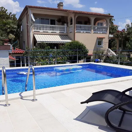 Hana With A Private Pool *