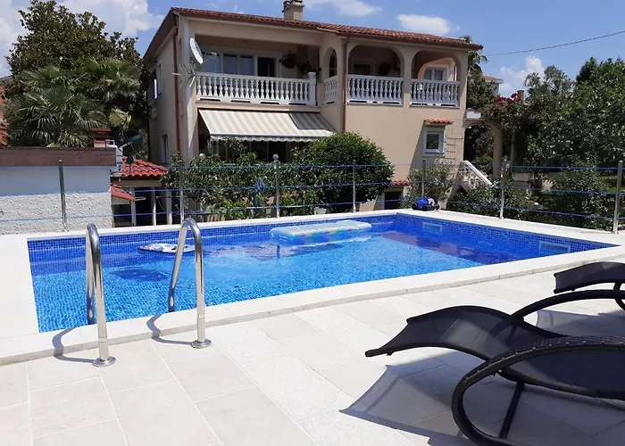 Hana With A Private Pool *