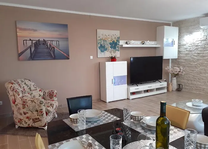 Hana With A Private Pool * Malinska