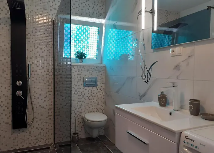 Hana With A Private Pool * Malinska