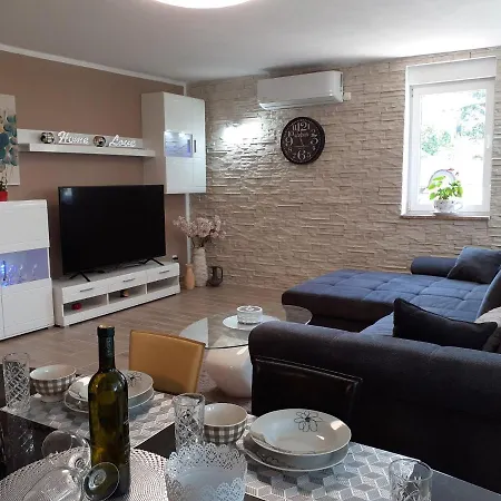 Apartman Hana With A Private Pool *